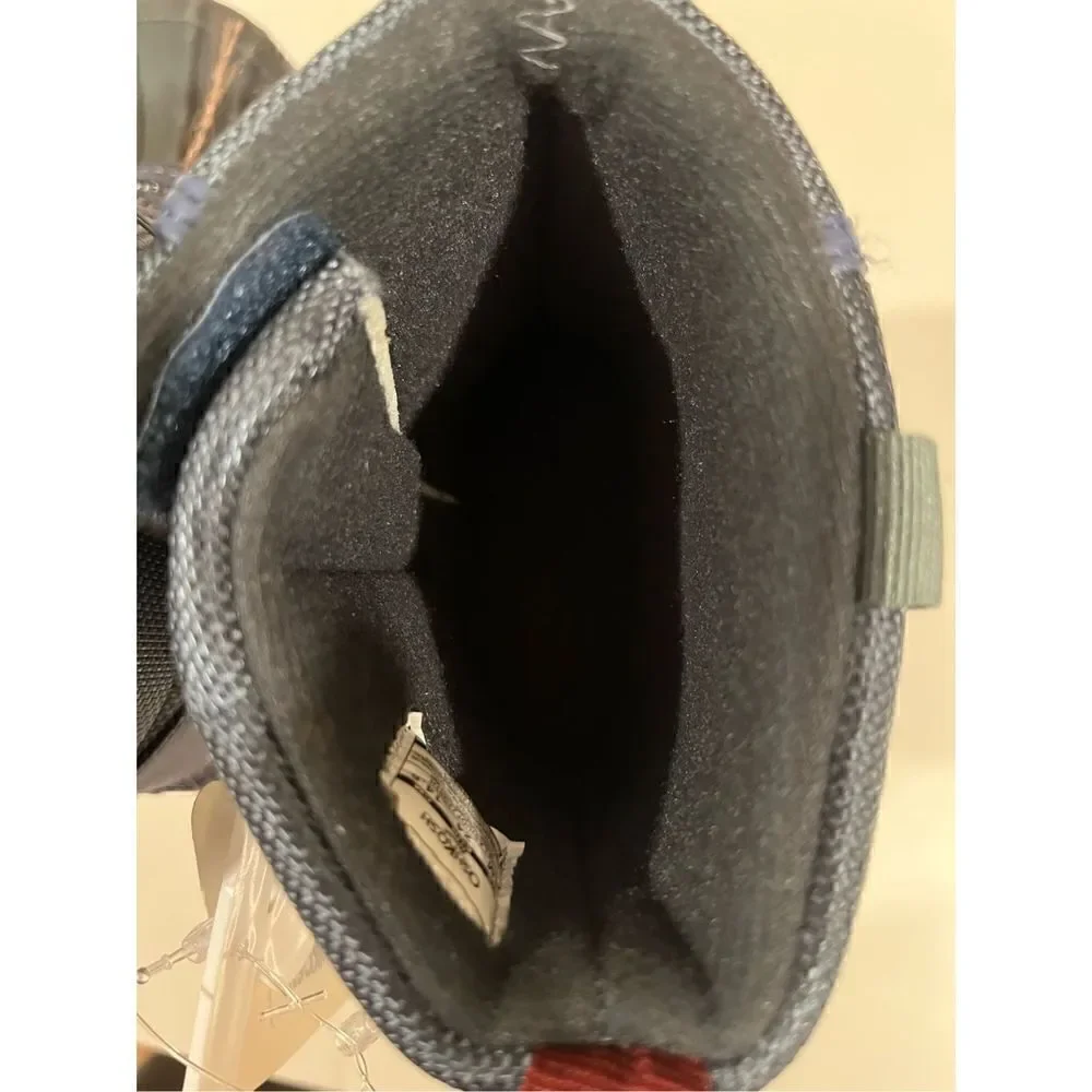 NWT OshKosh B’gosh Boys Splash Snow Boots Sz 8 Blue Black